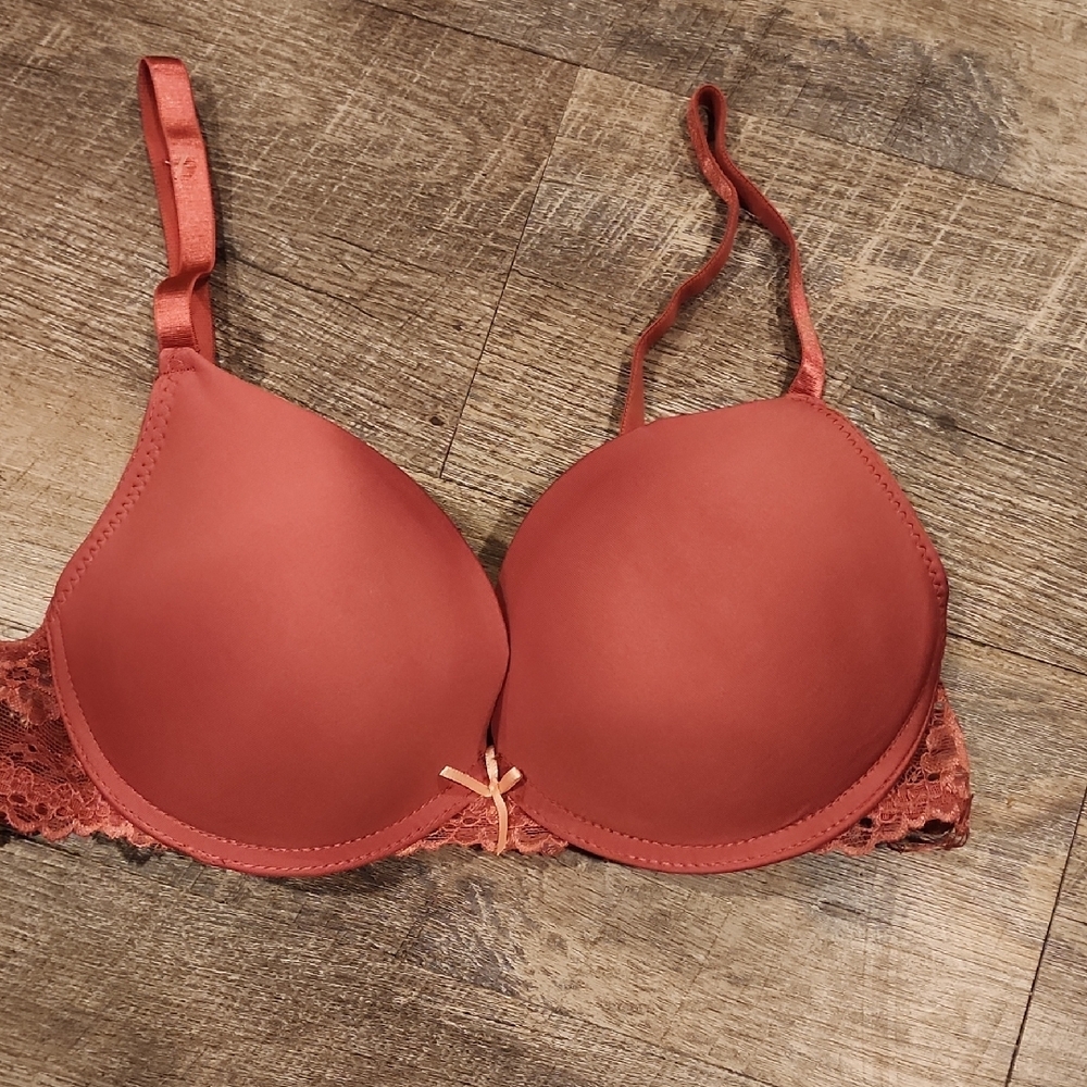 HUSH Underwire T-Shirt Bra with Lace Trim